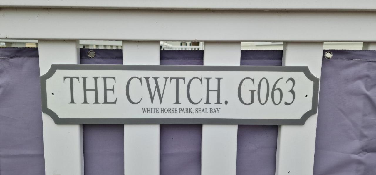 Cwtch, White Horse, Seal Bay Resort Selsey Exterior photo
